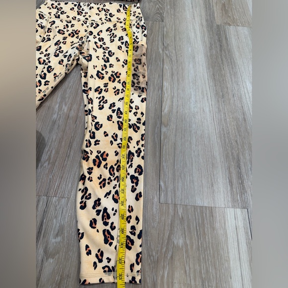Fabletics Size M Two Piece Leopard Print Set - Picture 10 of 11